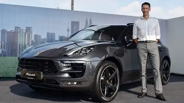 Updated 2016 Porsche Macan unveiled in Malaysia Updated 2016 Porsche Macan unveiled in Malaysia