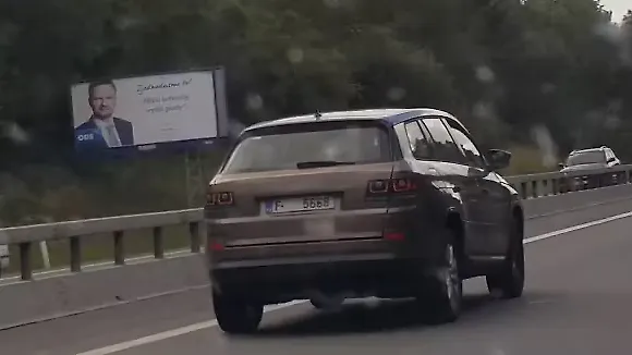 Upcoming Skoda Kodiaq SUV spied again Upcoming Skoda Kodiaq SUV spied again