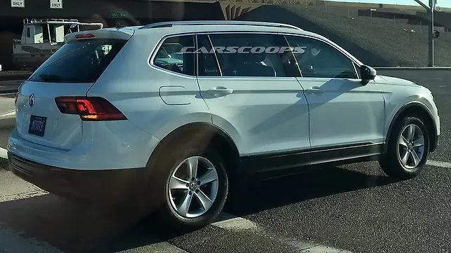 Long wheelbase Volkswagen Tiguan spied again Long wheelbase Volkswagen Tiguan spied again