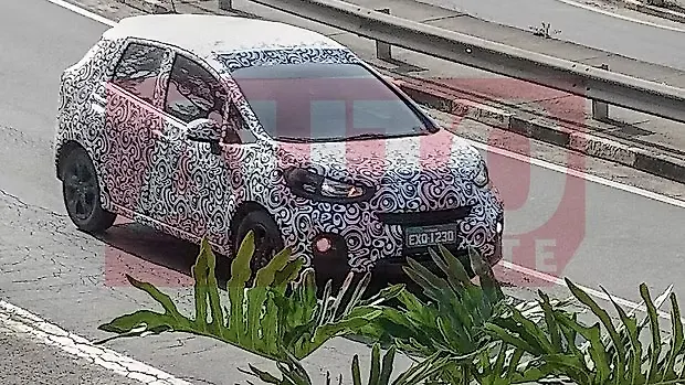 Honda’s new Jazz-based crossover spied Honda’s new Jazz-based crossover spied
