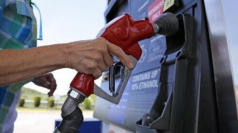 Petrol and diesel prices cut by Re 1 and Rs 2 per litre respectively