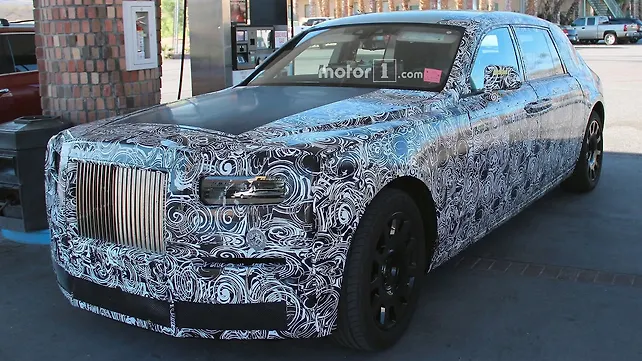 Next-generation Rolls-Royce Phantom caught testing Next-generation Rolls-Royce Phantom caught testing