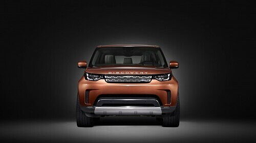 2017 Land Rover Discovery to be offered with remote folding seats