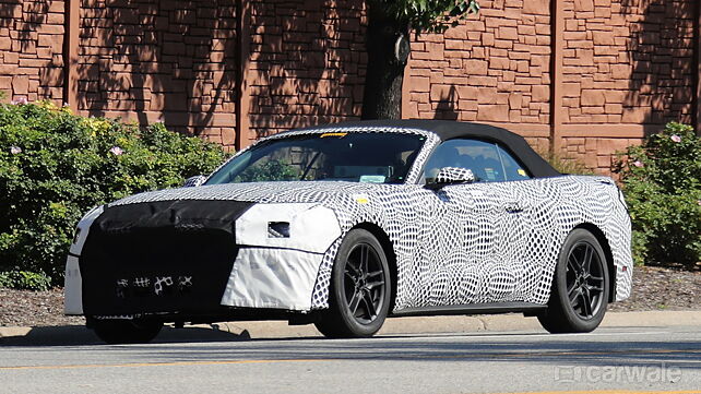 2018 Ford Mustang convertible spotted on test