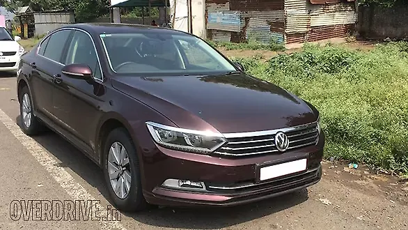 2017 Volkswagen Passat diesel spotted in India sans camouflage 2017 Volkswagen Passat diesel spotted in India sans camouflage