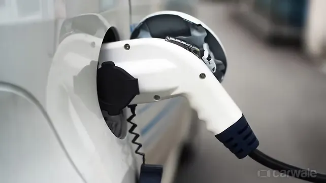 Toyota plans to mass produce EVs by 2020 Toyota plans to mass produce EVs by 2020