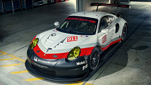 Porsche unveils the mid-engine 911 RSR