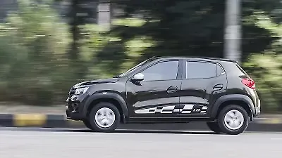 Renault sells over one lakh Kwid units in India Renault sells over one lakh Kwid units in India