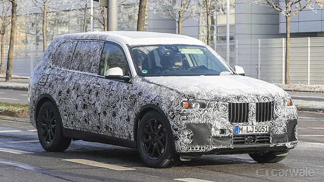 BMW’s upcoming flagship X7 SUV spied on test