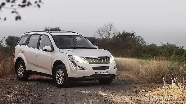 Mahindra introduces year-end discounts on the XUV500 Mahindra introduces year-end discounts on the XUV500