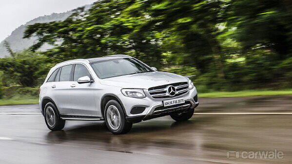 Mercedes-Benz reclaims top-step among luxury car makers globally