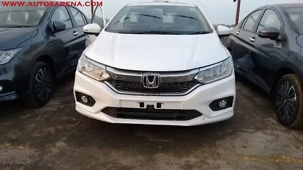 Facelifted Honda City ZX variant spotted at dealership Facelifted Honda City ZX variant spotted at dealership