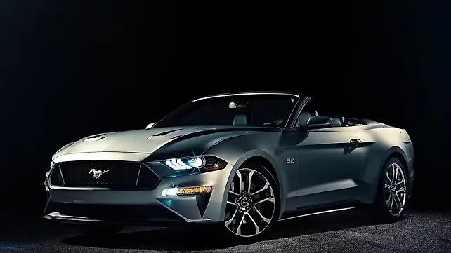 Facelifted Ford Mustang Convertible showcased Facelifted Ford Mustang Convertible showcased
