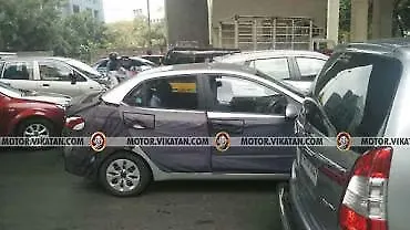 2017 Hyundai Xcent test mule spotted 2017 Hyundai Xcent test mule spotted
