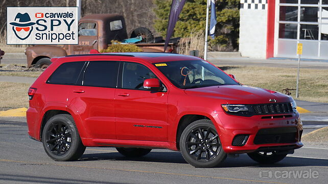 Jeep Grand Cherokee Trackhawk spotted on test