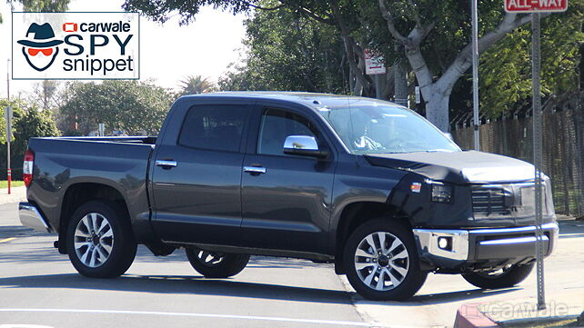 Updated Toyota Tundra spied again