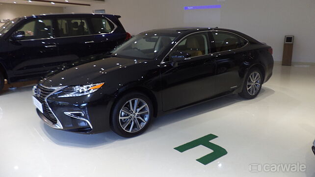 Lexus ES 300h contributes to nearly 50 percent of total demand