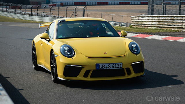 New 2018 Porsche 911 GT3 crushes its own Nurburgring lap time