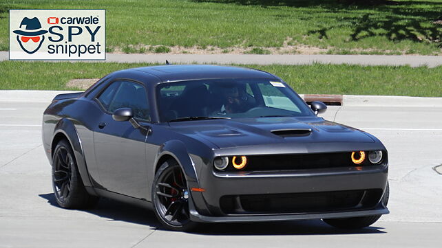 Dodge Challenger Hellcat on steroids caught on camera
