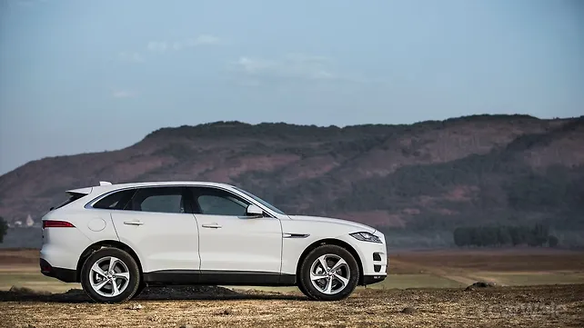 Jaguar F-Pace [2016-2021] Front View