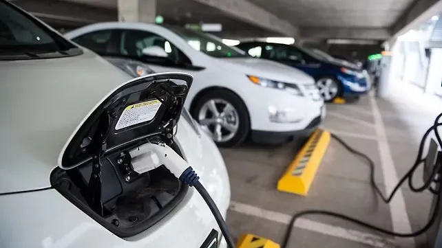 Government to have electric vehicle policy ready by December Government to have electric vehicle policy ready by December