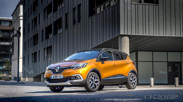 Renault launches 2017 Captur range in Europe