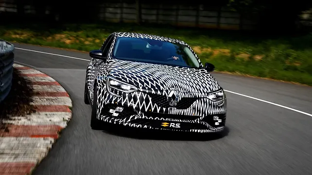 New Renault Megane RS teased New Renault Megane RS teased