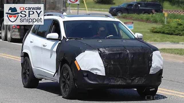 Jeep spotted testing their new Cherokee Jeep spotted testing their new Cherokee