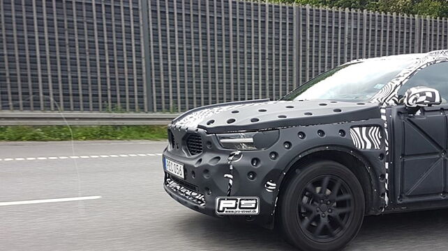 2018 Volvo XC40 spotted testing