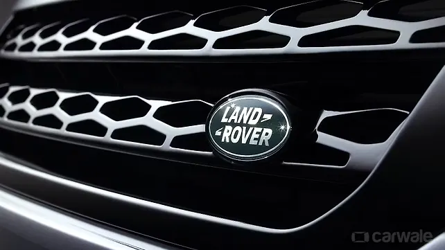 Land Rover plans a Bentley Bentayga competitor Land Rover plans a Bentley Bentayga competitor