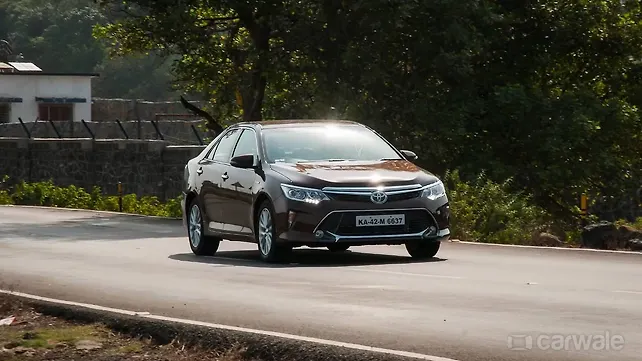 Toyota will not revise plans despite heavy GST on hybrids Toyota will not revise plans despite heavy GST on hybrids