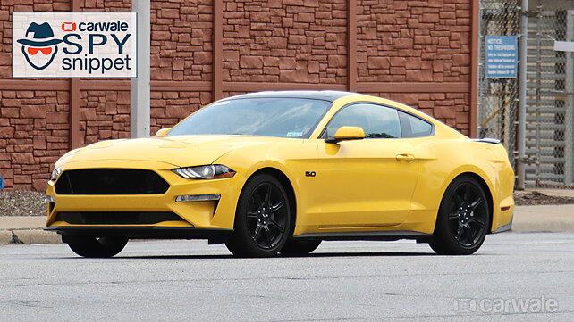 2018 Ford Mustang spotted with Black Accent Package