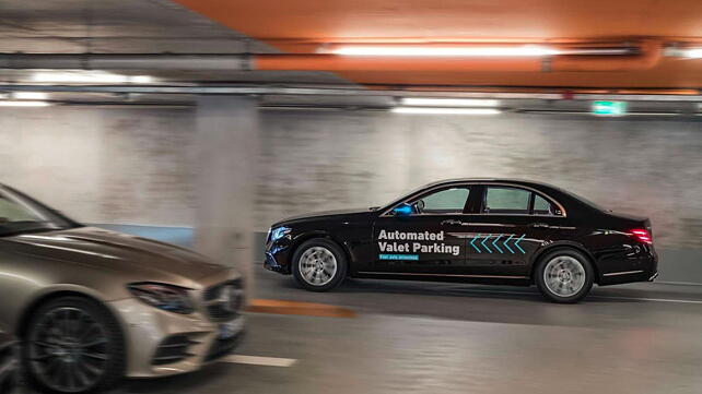 Mercedes-Benz exhibits driverless parking in Germany
