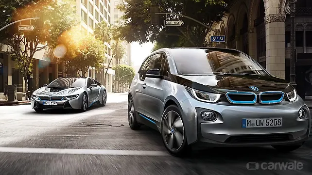 BMW defends diesel while working on electric future BMW defends diesel while working on electric future