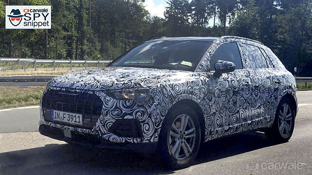 Second generation Audi Q3 spied on test