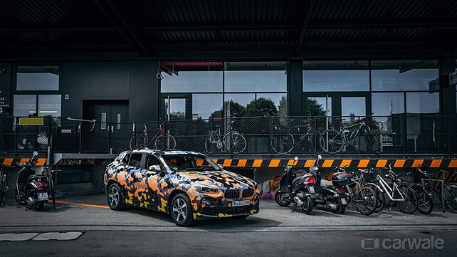 BMW X2 teased for the first time in the metropolis