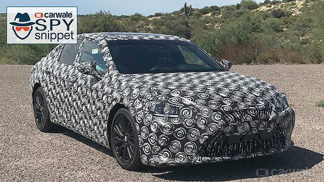 2019 Lexus ES caught testing for the first time