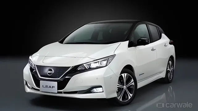 Nissan Leaf breaks cover Nissan Leaf breaks cover