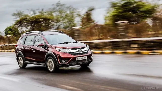 Honda BR-V VX variant now gets new features Honda BR-V VX variant now gets new features