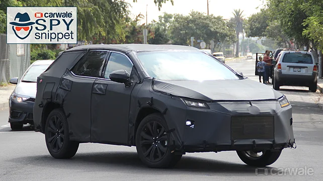 Lexus RX three-row spotted testing ahead of Tokyo debut Lexus RX three-row spotted testing ahead of Tokyo debut