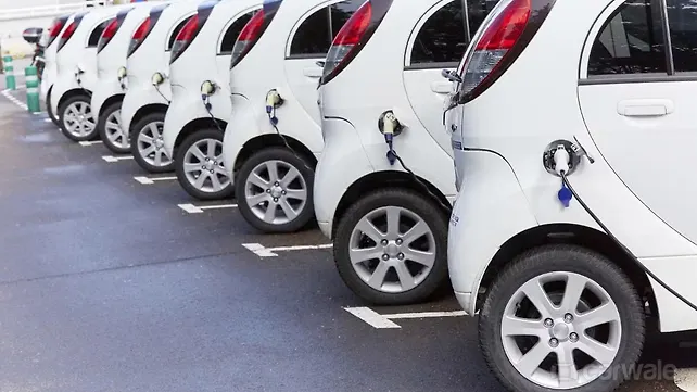 JSW to invest Rs. 4000 crore to make electric vehicles in Gujarat JSW to invest Rs. 4000 crore to make electric vehicles in Gujarat