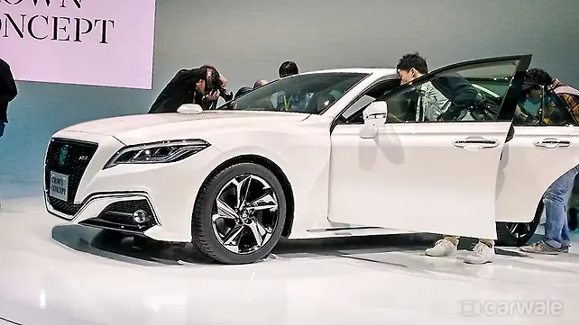 Tokyo Motor Show 2017: 15th generation Toyota Crown gets longer than ever before Tokyo Motor Show 2017: 15th generation Toyota Crown gets longer than ever before