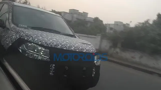 2018 Mahindra XUV500 spotted 2018 Mahindra XUV500 spotted
