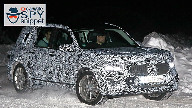Mercedes-Benz GLB spied testing in the snow