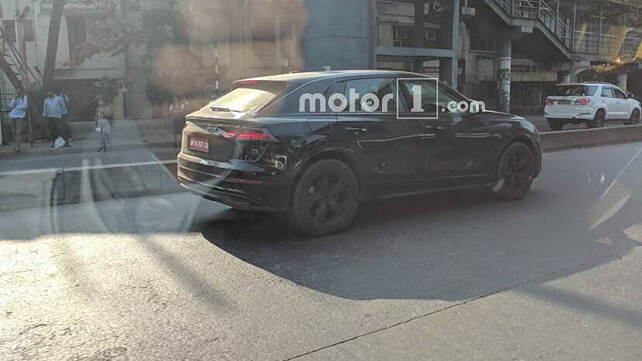 New Audi Q8 spotted testing once again
