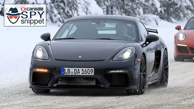 Porsche 718 Cayman GT4 caught testing in the snow Porsche 718 Cayman GT4 caught testing in the snow