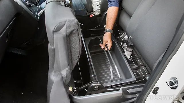 Mahindra KUV100 NXT Exterior