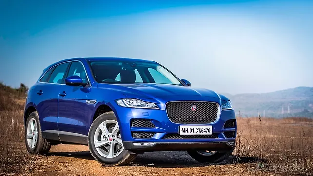 Jaguar F-Pace [2016-2021] Right Front Three Quarter