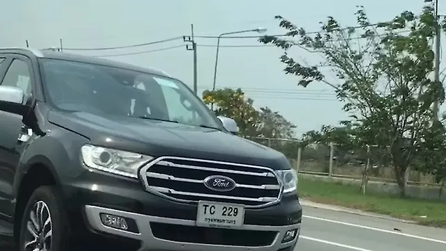 Ford Endeavour facelift spied testing Ford Endeavour facelift spied testing