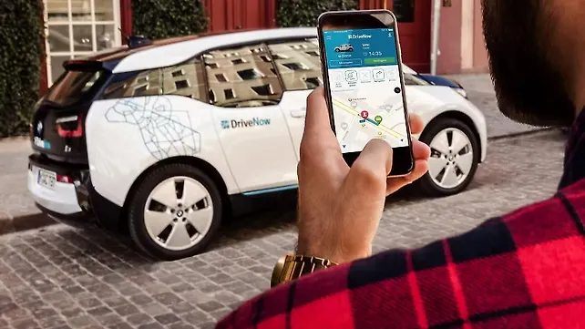 Daimler and BMW form alliance for joint mobility services Daimler and BMW form alliance for joint mobility services